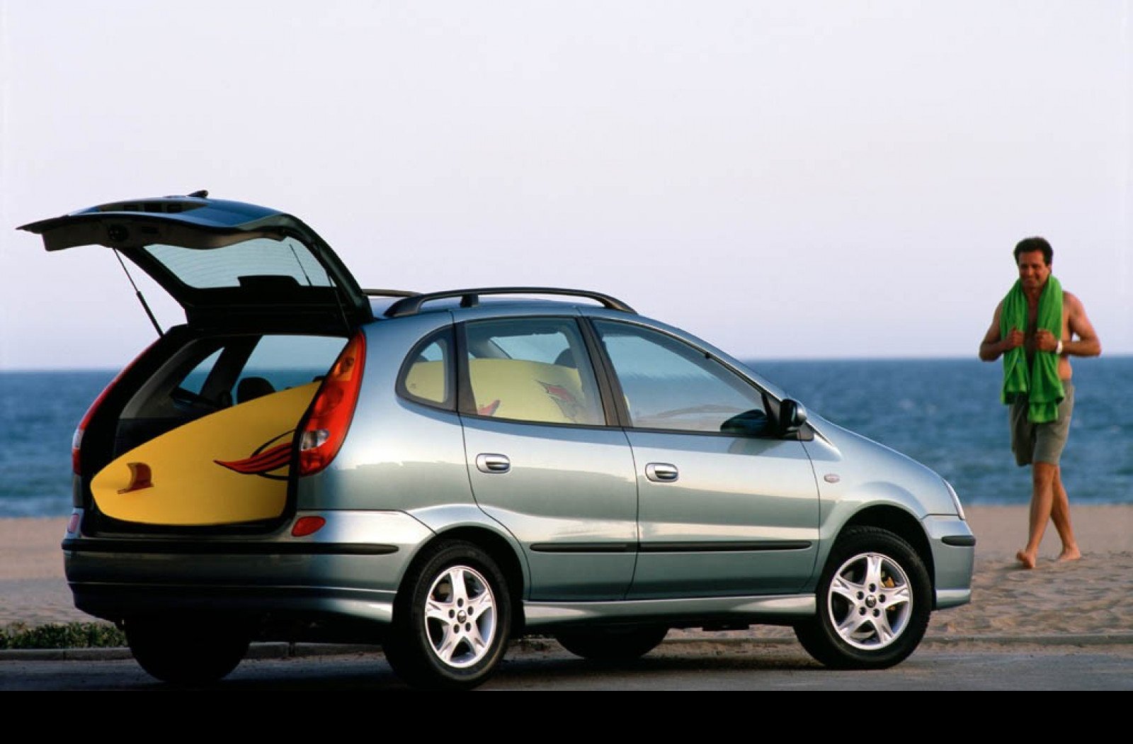 Ниссан альмера тино. Nissan Almera Tino 2000. Nissan Almera Tino 2003. Ниссан Almera Tino. Ниссан Альмера Тино 2003г.