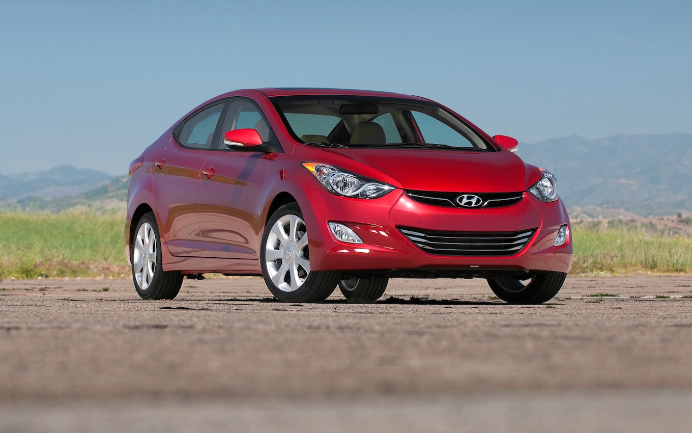 Ремонту hyundai elantra. Hyundai Elantra 11. Hyundai Elantra 2011. Nissan Elantra. Ниссан Элантра 2014.