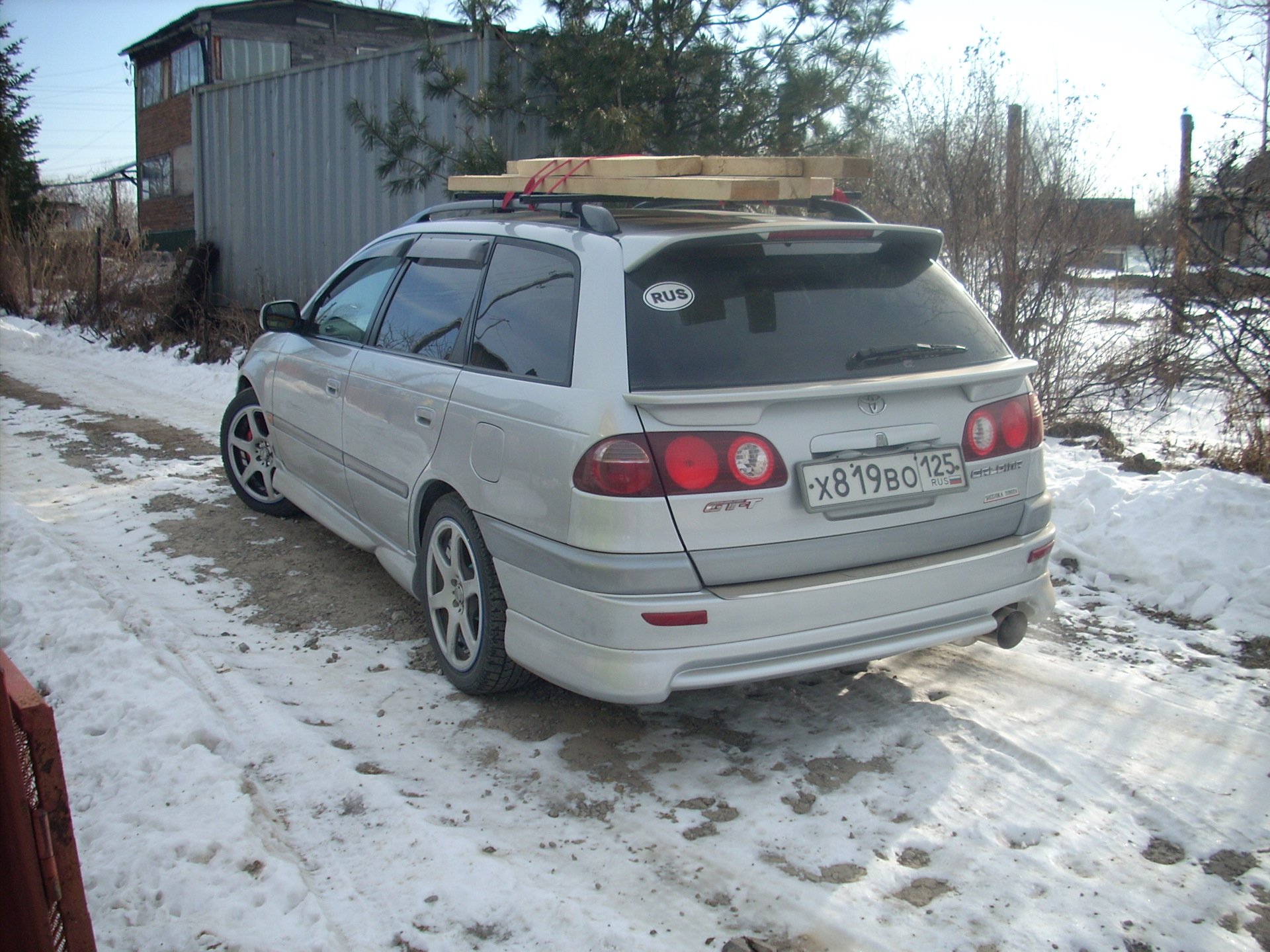 Каталог тойота калдина. Тойота Калдина 210 серебристый. Toyota Caldina 2.0 e. Тойота Калдина 1992 Стайлинг. Тойота Калдина новый 3020.