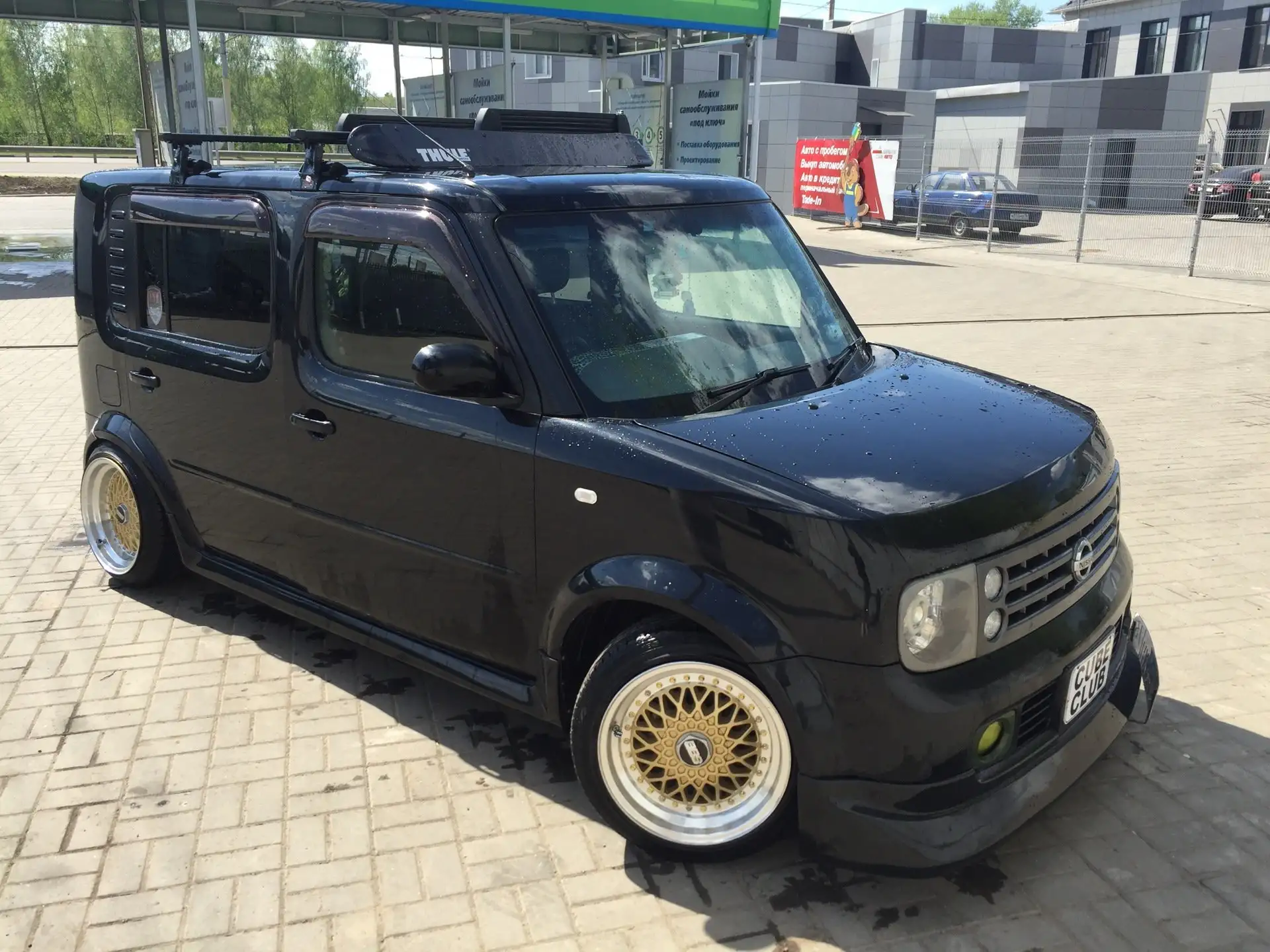 Ниссан куб тюнинг. Nissan Cube 2 Tuning. Nissan Cube стенс. Nissan Cube 2 stance. Nissan Cube z12 stance.