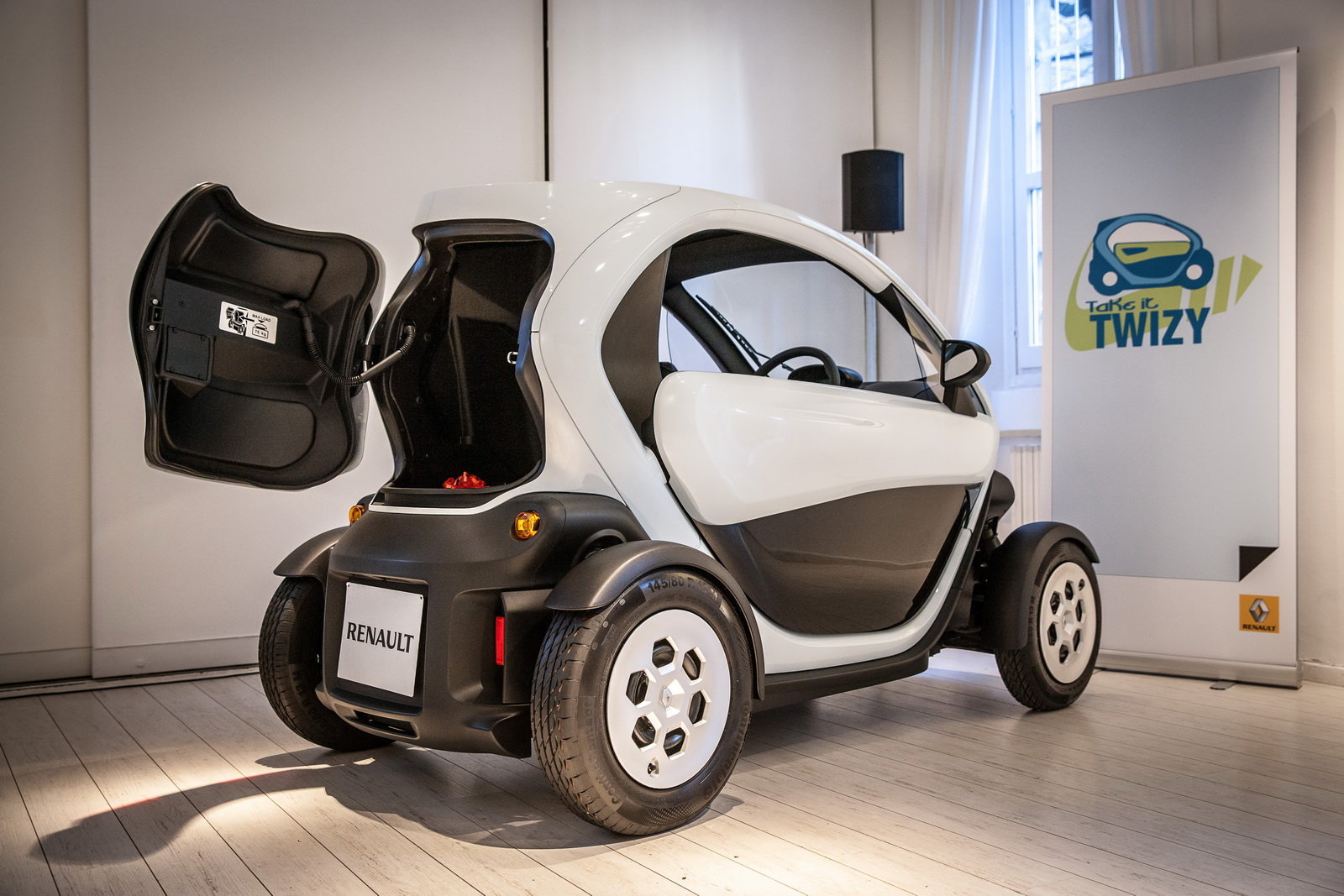 Электрокар Renault Twizy 8kw Cargo