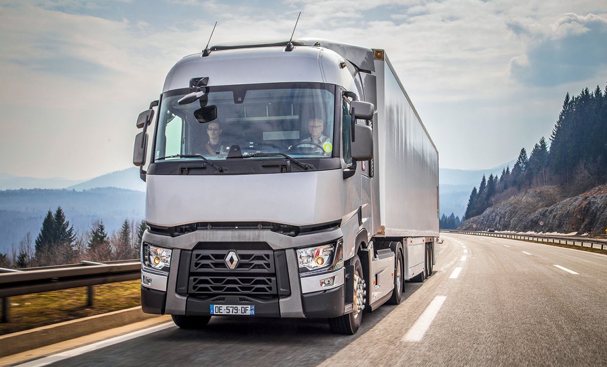 Renault truck t. Рено т 4х2. Рено Trucks грузовик. Рено трак 2022. Рено тягач 2020.