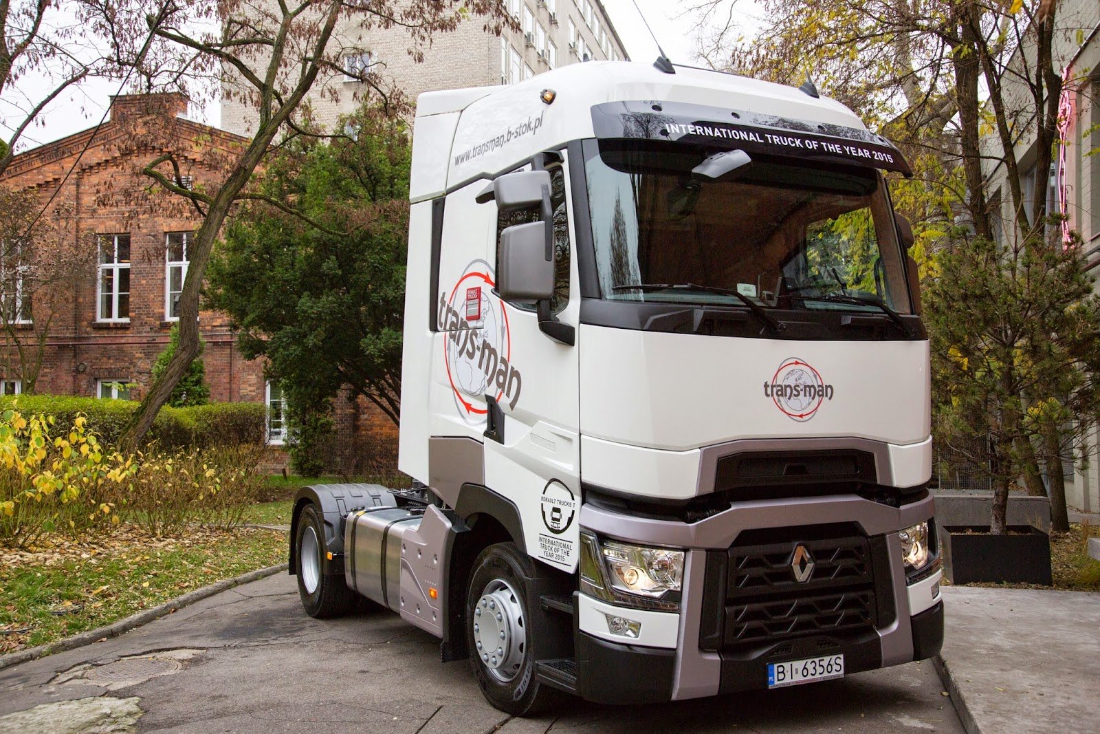 Renault truck t. Renault Trucks. Renault Trucks тягач. Новый Рено трак. Renault Trucks Magnum 2014.