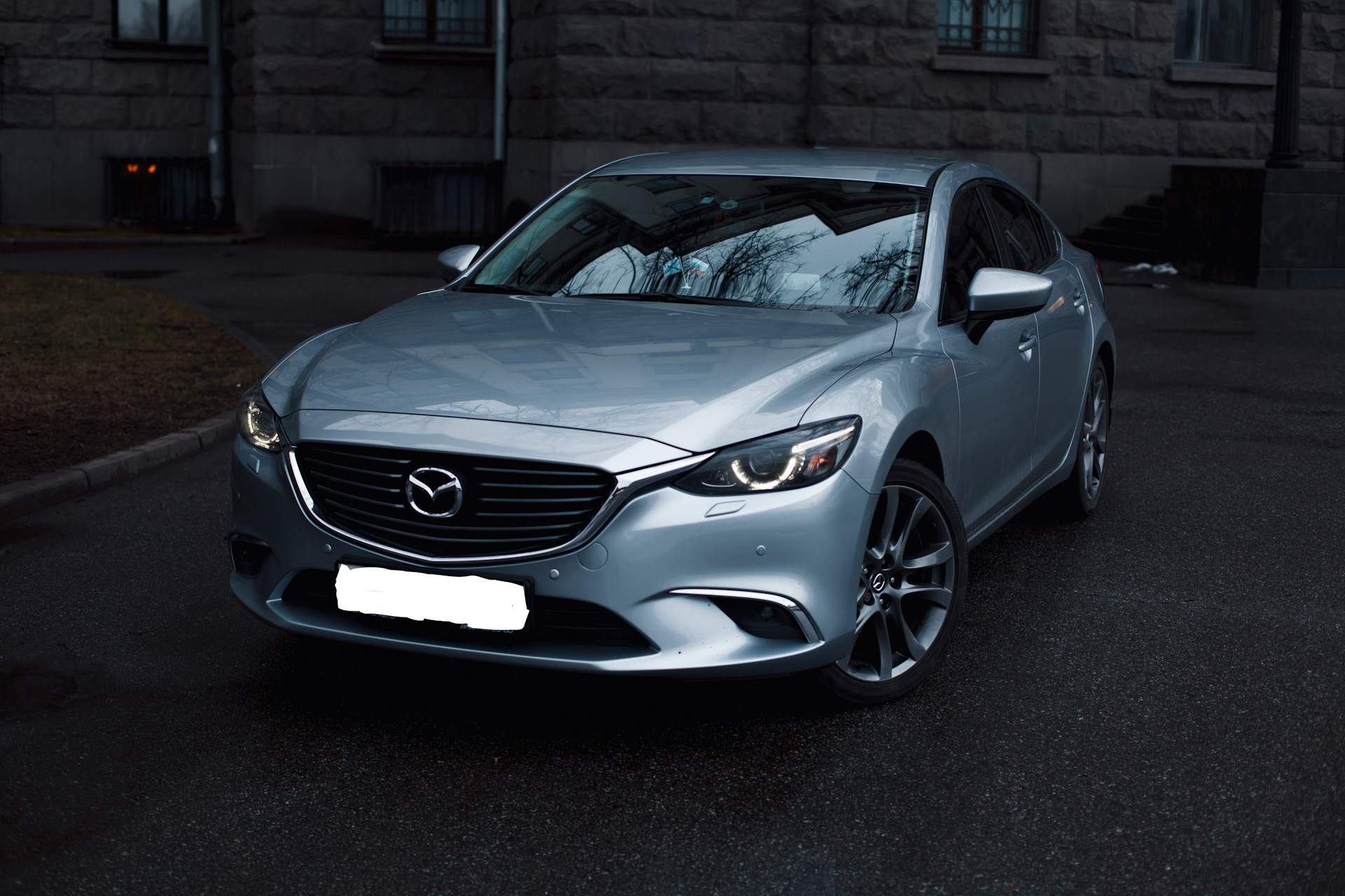 Серебряный 6. Мазда 6 Рестайлинг. Мазда 6 2016 года Сильвер. Mazda 6 серебристая. Мазда 6 Noir 2021.