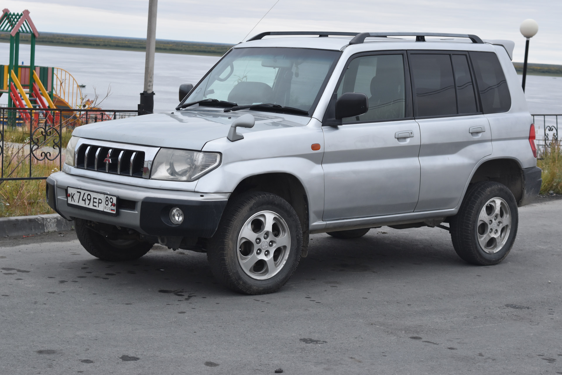 Pajero io. Mitsubishi Pajero io, 2000. Мицубиси Паджеро io 2000 года. Митсубиси Pajero io. Mitsubishi io Pajero 1.8 2000.