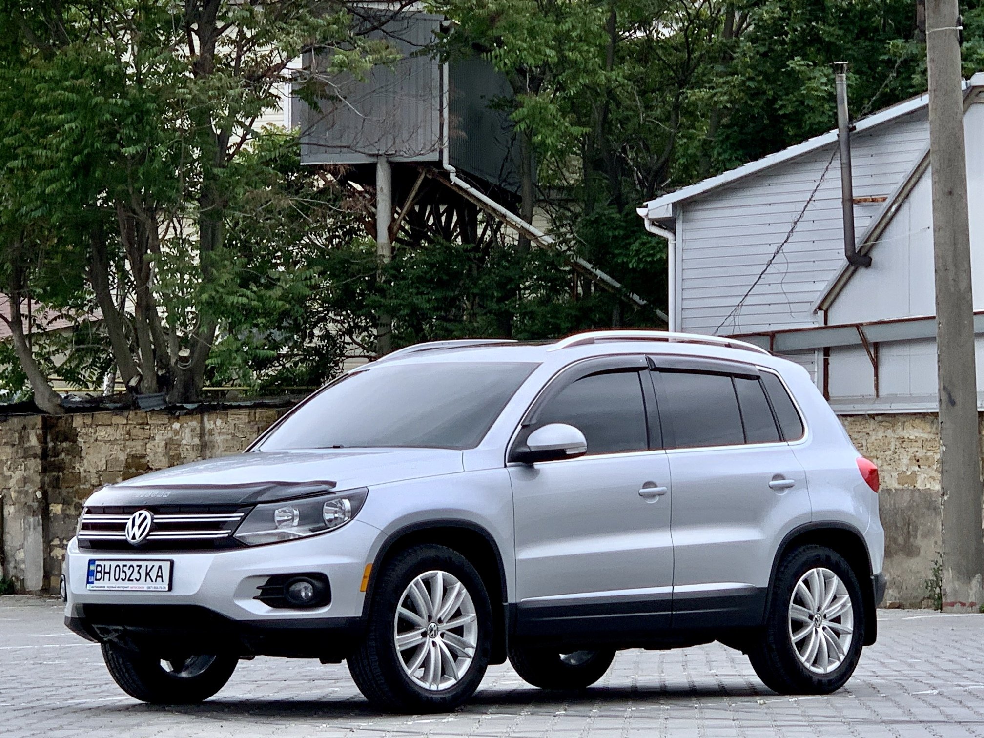 Авито тигуан. Машина Tiguan. Хендай Тигуан. Марка машины Фольксваген Тигуан. Хендай Тигуан 2008 года.