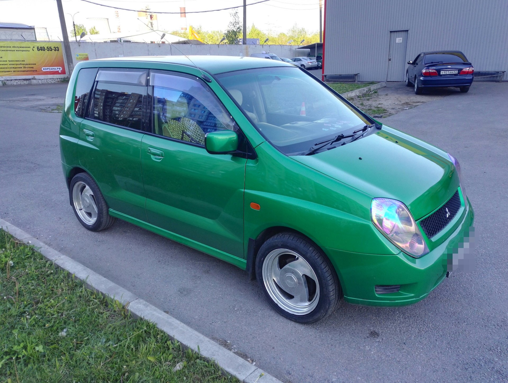 Митсубиси динго. Митсубиси Мираж Динго. Машина Мираж Динго. Mitsubishi Mirage Dingo, 2000 год. Митсубиси Динго 2000 JDM.