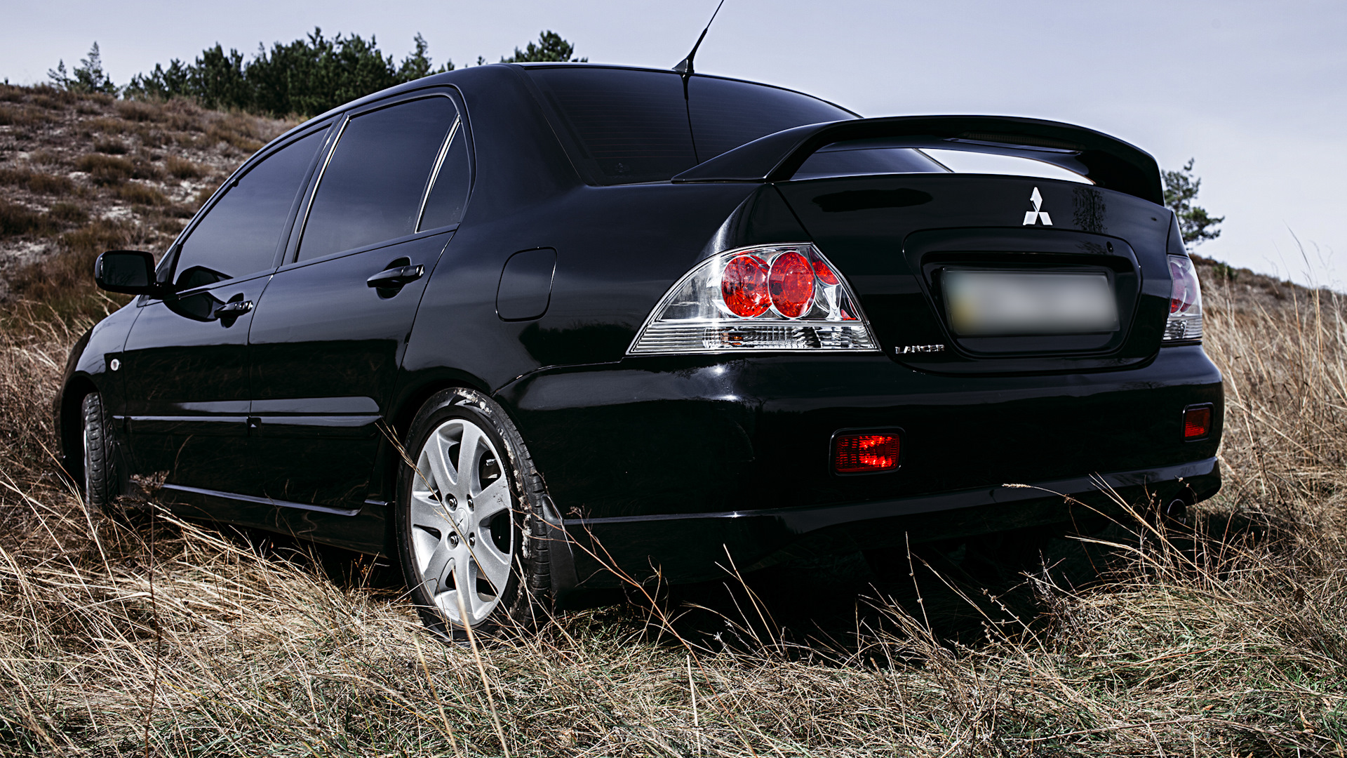 Митсубиси лансер 9 фото. Mitsubishi Lancer 9 Black. Лансер 9 черный. Лансер 9 2.0 черный. Митсубиши Лансер 9 черный.