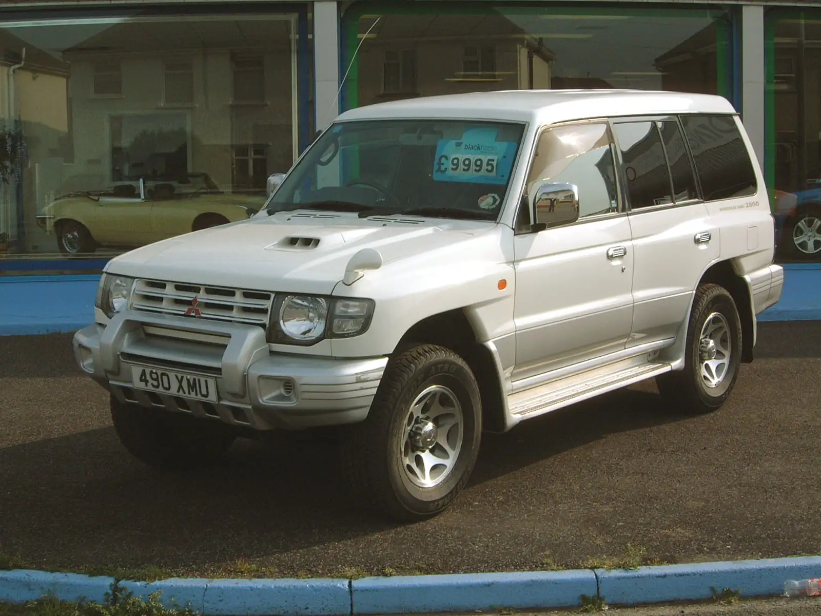 Mitsubishi pajero 2000