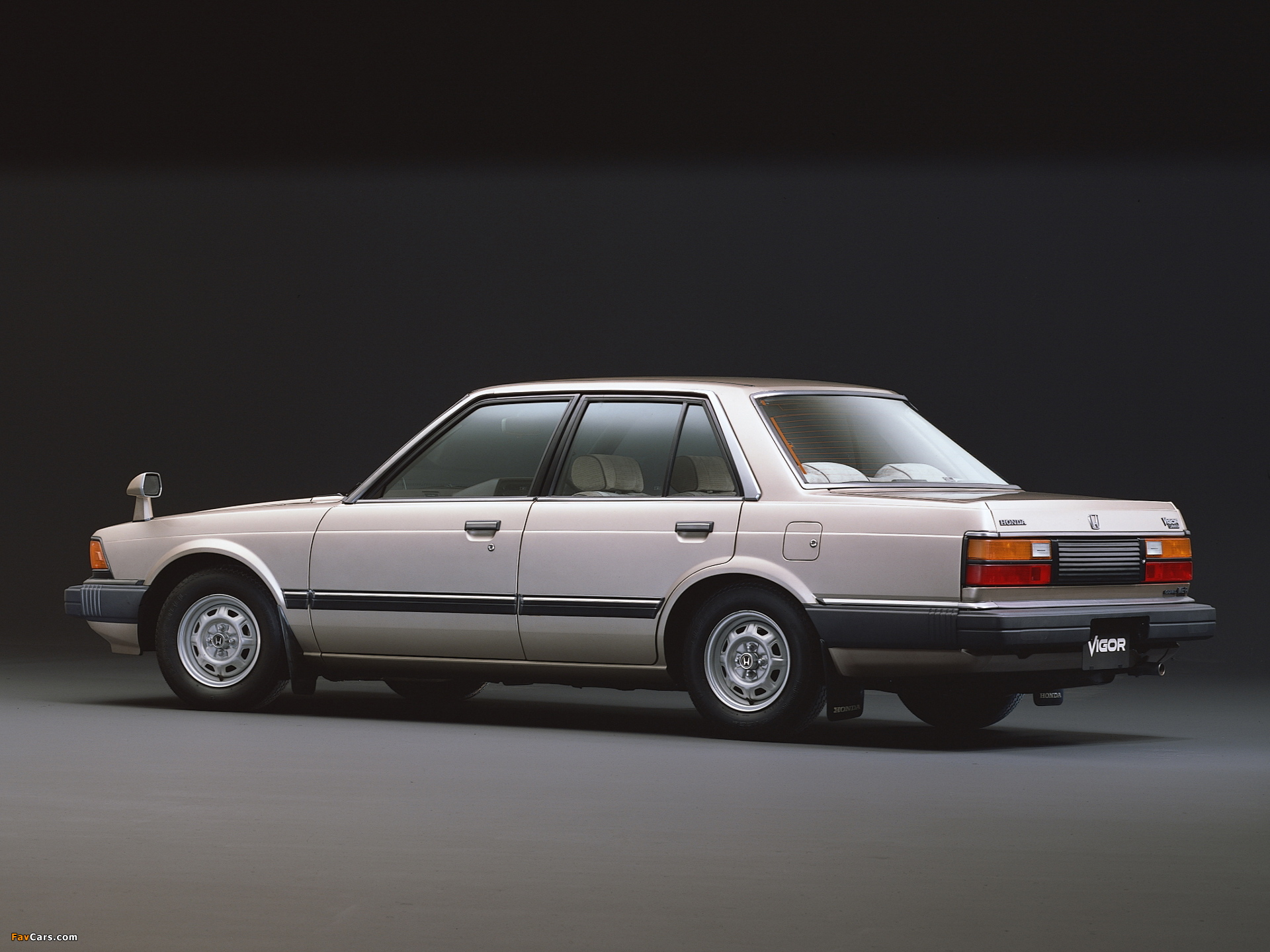 Хонда история модели. Honda Vigor 1981. Honda Vigor cb5. Honda Vigor 3. Nissan Laurel 1981.