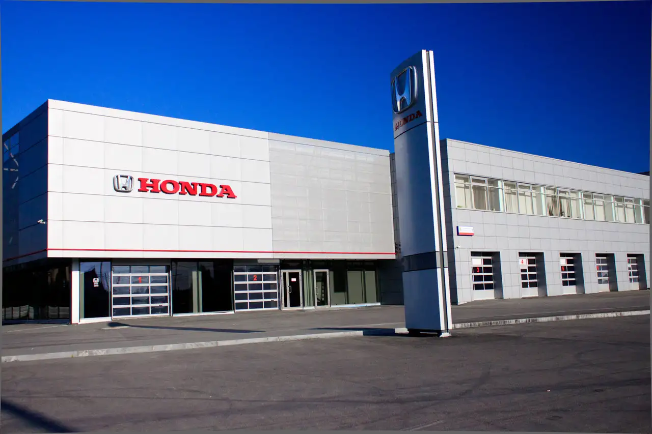 Завод honda. Автосалон Honda. Здание Хонда. Дилерский центр Хонда. Завод Хонда.