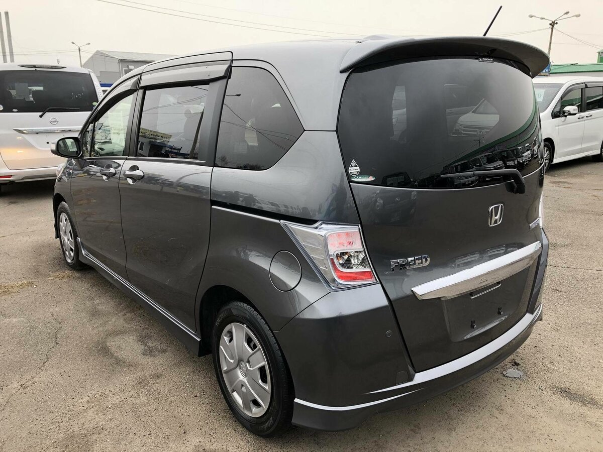 Хонда фрид 2012 года гибрид. Honda freed Hybrid 2012. Хонда Фрид Рестайлинг 2. Хонда Фрид 2010. Хонда Фрид ГБ 3.