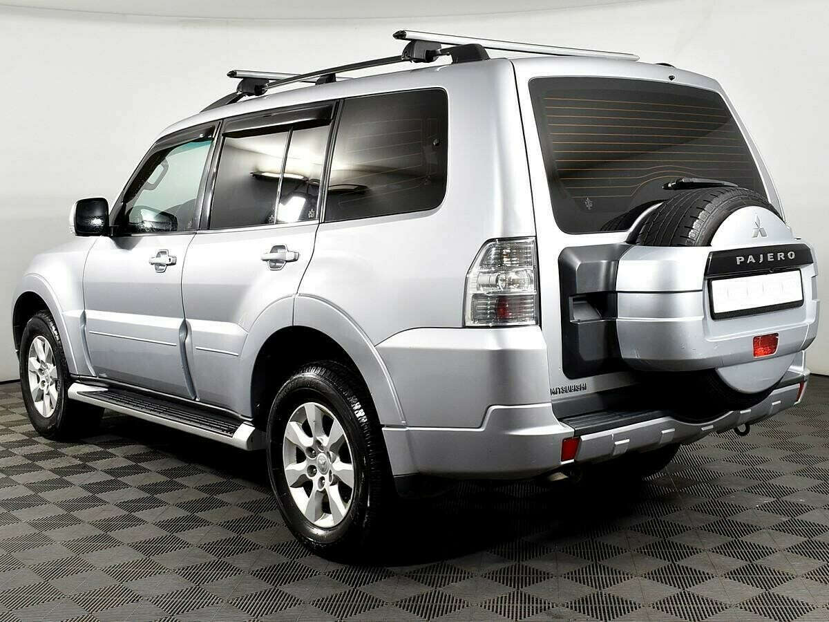 Митсубиси паджеро 4 3.0. Pajero 4 3.0. Mitsubishi Pajero IV 3.0. Mitsubishi Pajero 2011. Митсубиси Паджеро 3.0 LWB.