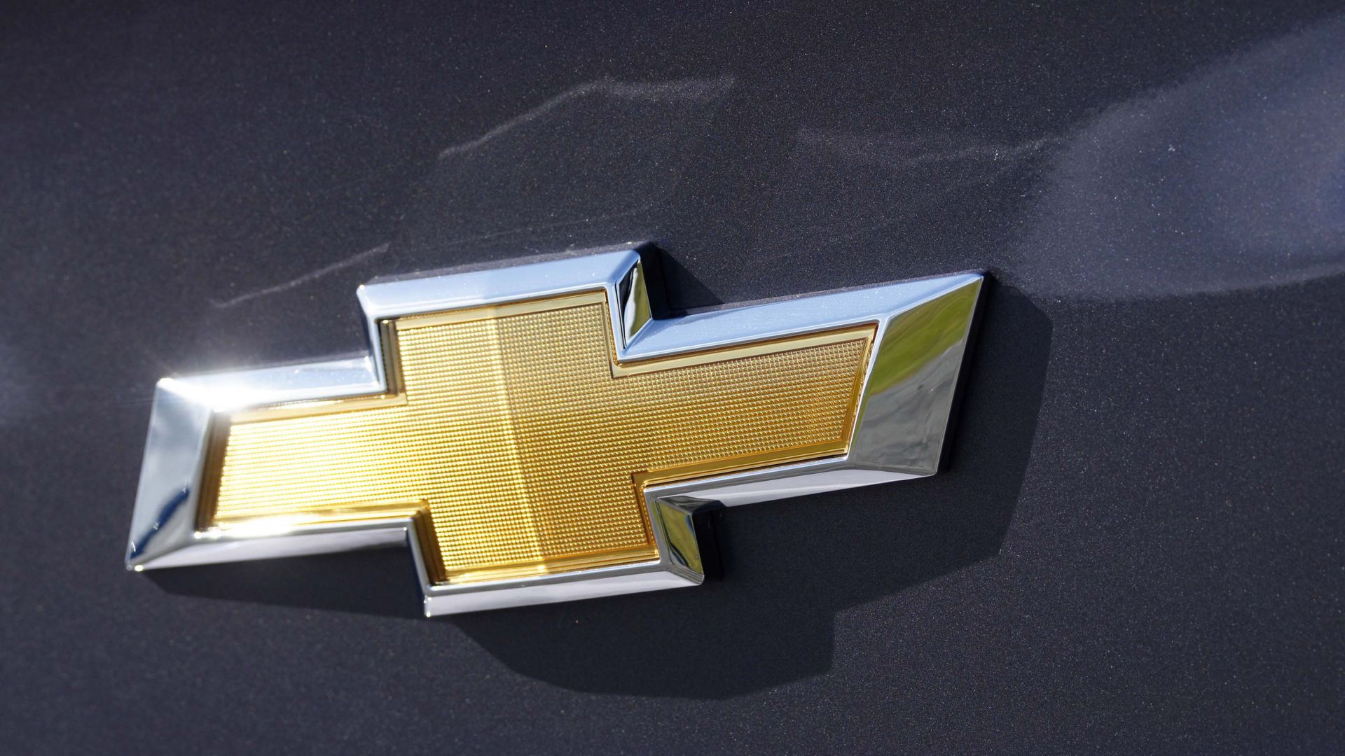 Машина знак крест. Chevrolet (Шевроле) значок. Шевроле Круз лого. Chevrolet Cruze значок. Шевроле Круз значок машина.