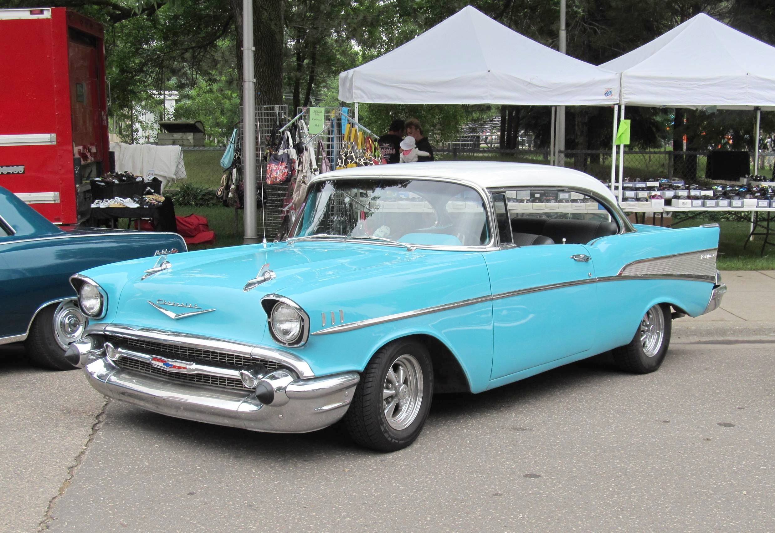 Chevrolet Bel Air РѕР±РѕРё