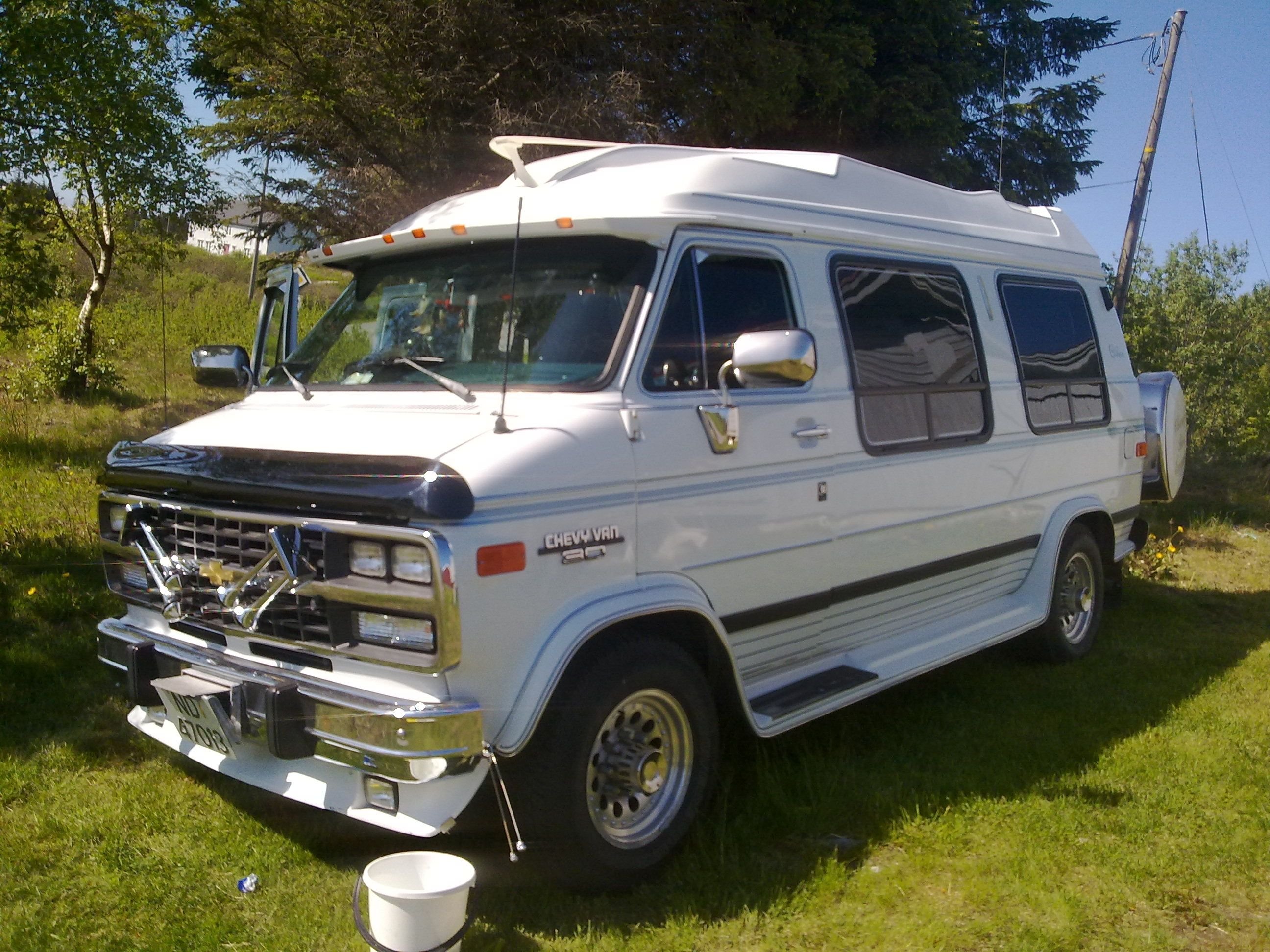 Шевроле шевивен. Шевроле Шеви Ван. Шевроле Ван 1992. Chevrolet chevy van 4х4. Шевроле chevy van 20.