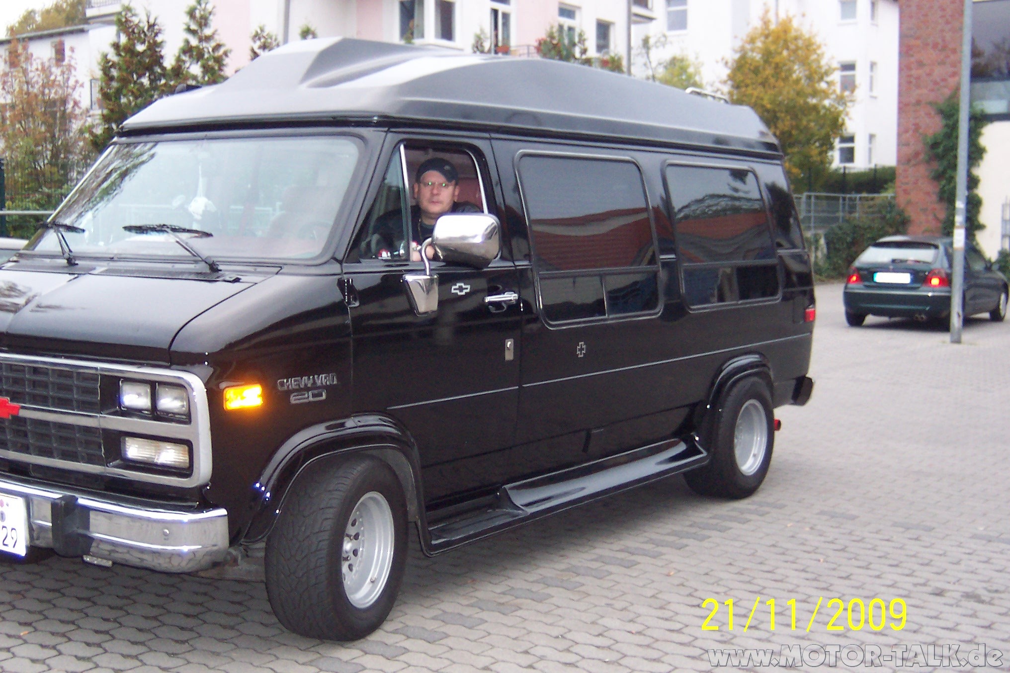 Шевроле шевивен. Шеви Ван g20. Chevrolet chevy van g20. Шевроле Шеви Ван 20. 1990 Chevrolet g20 van.