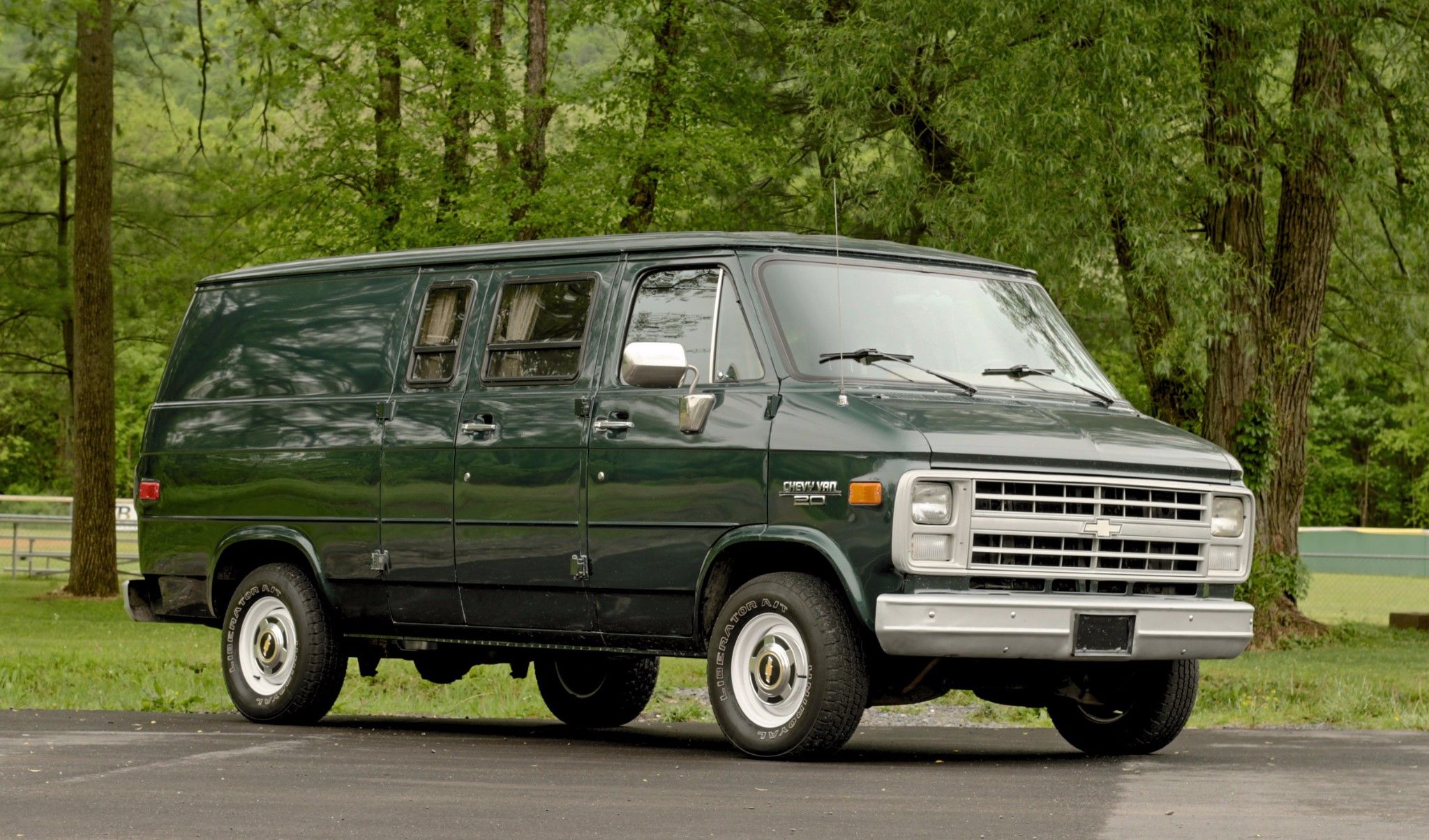 Chevrolet van 1990