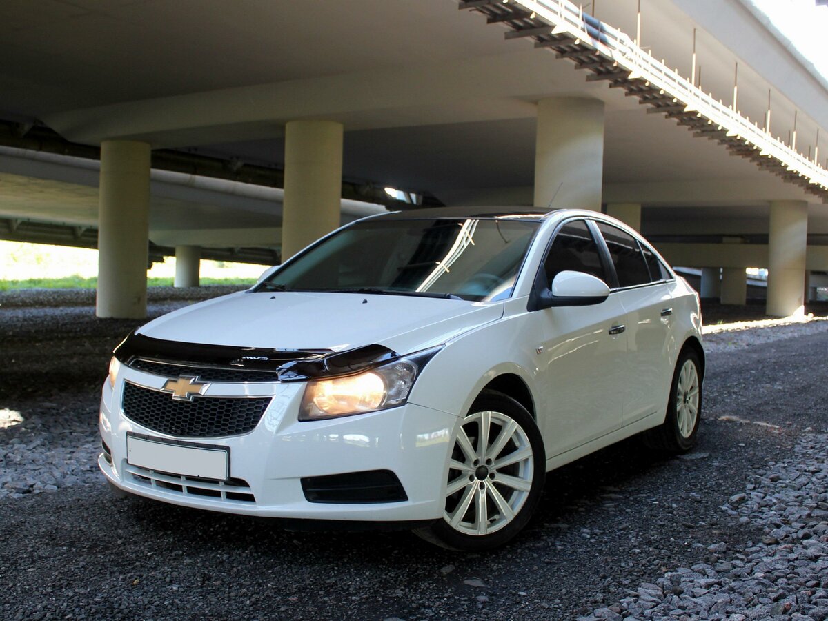 Chevrolet Cruze белый