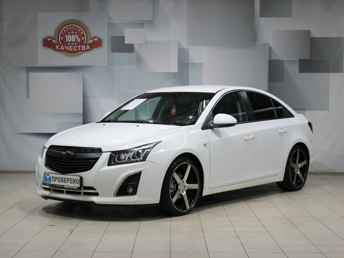 Chevrolet Cruze белый седан