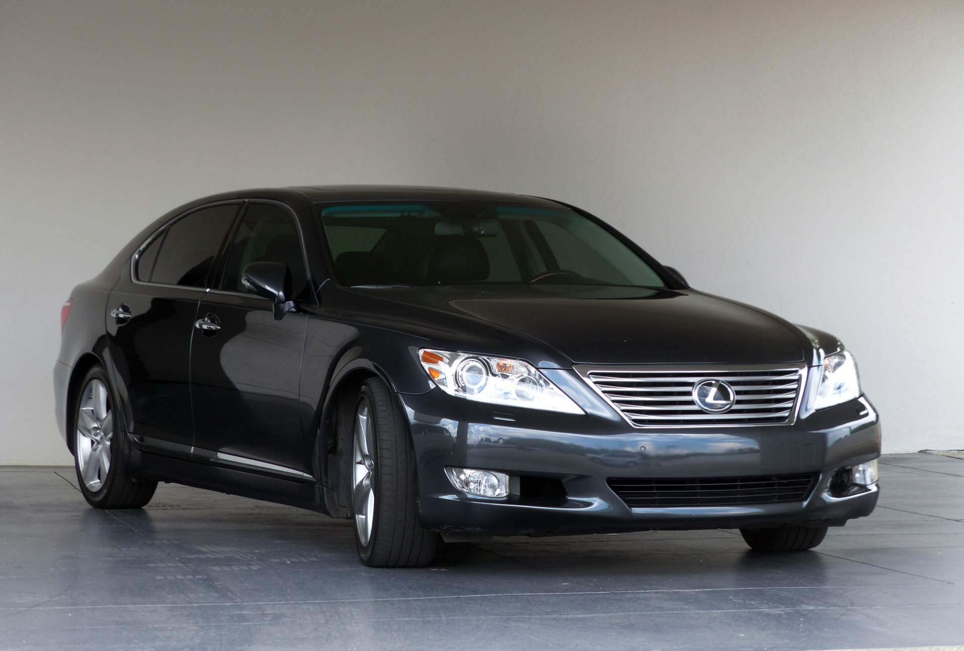 Lexus 460l