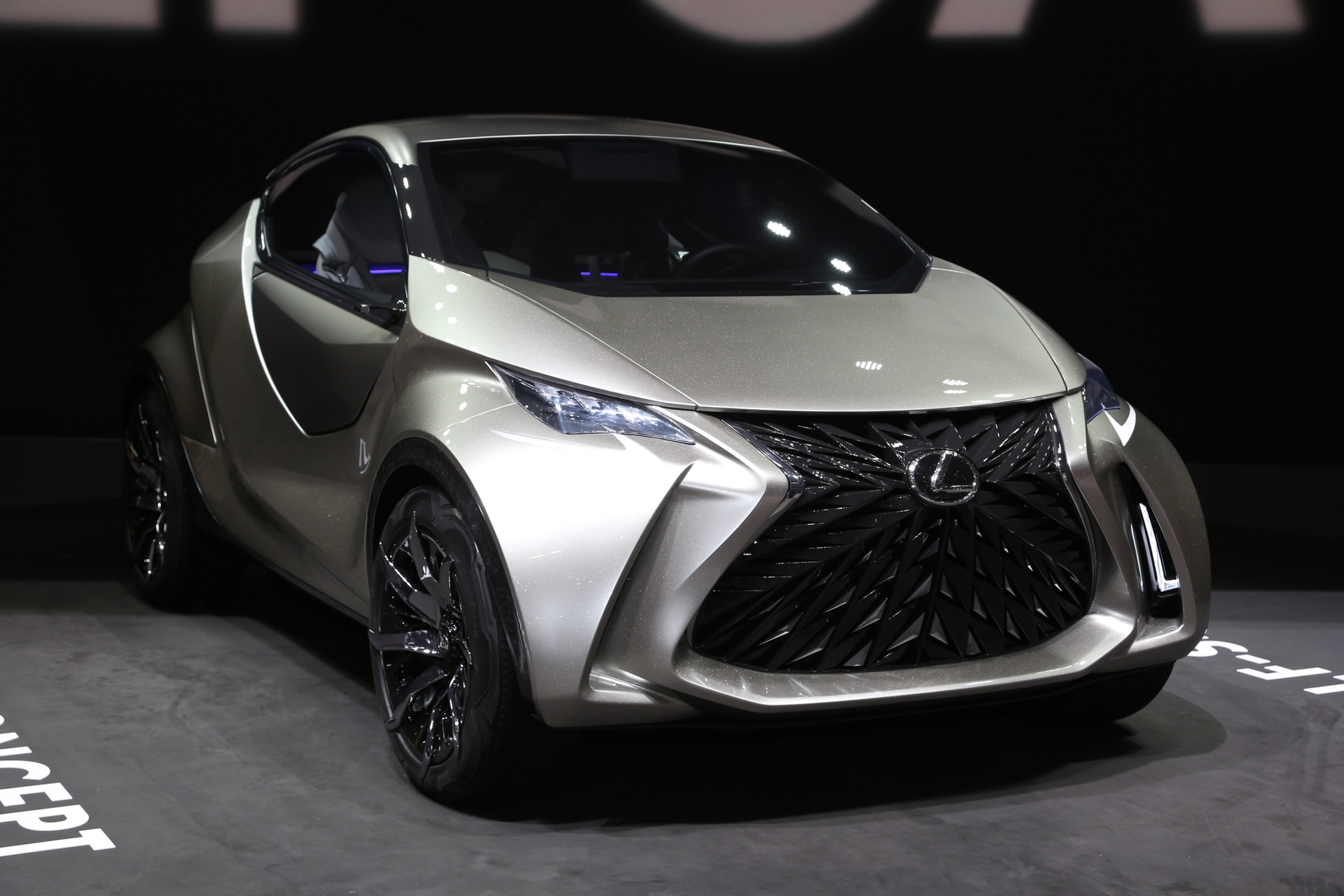 Lexus LF sa Concept