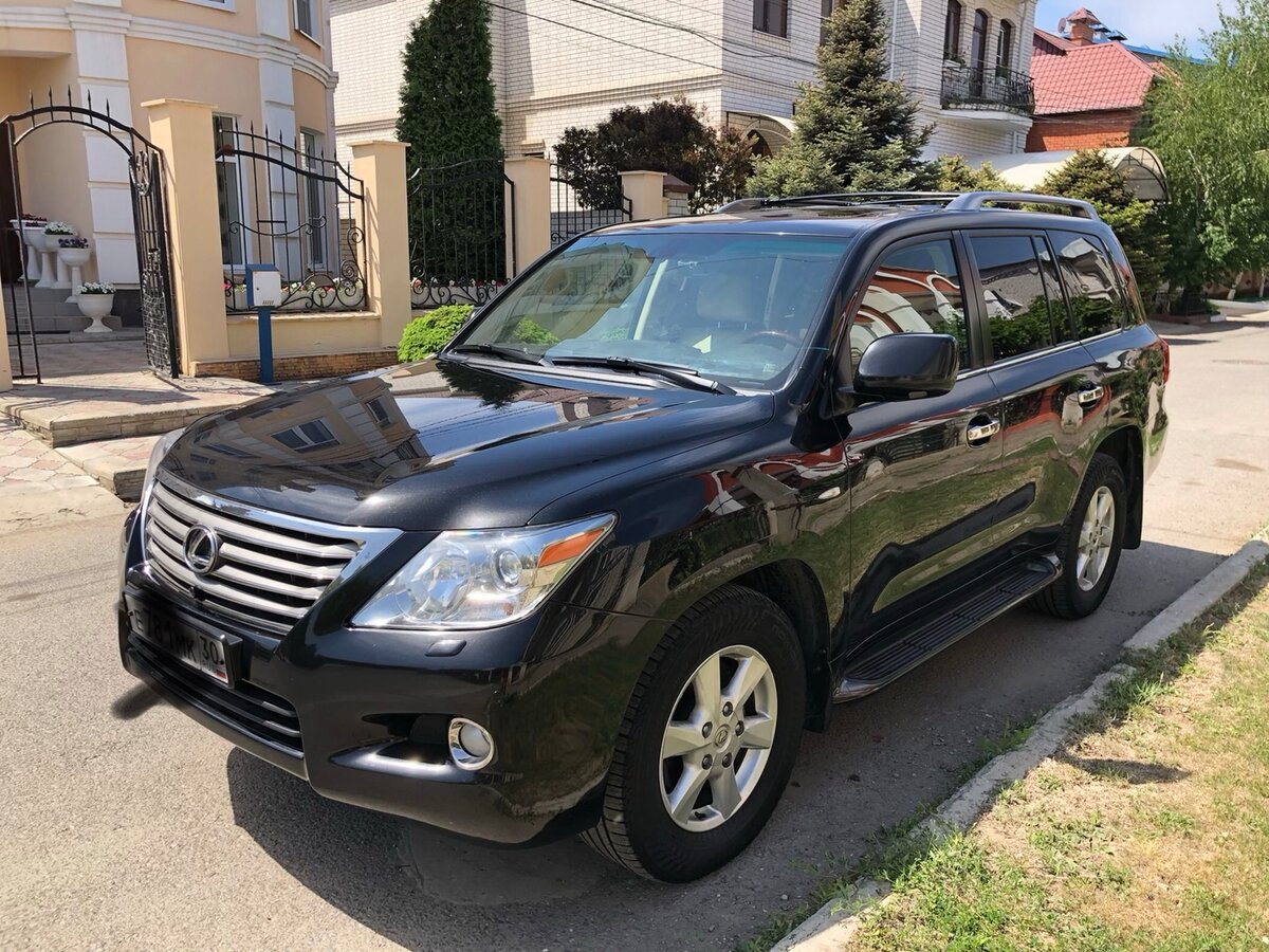 Lexus LX 500