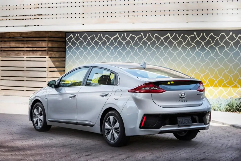 Hyundai Ioniq гибрид