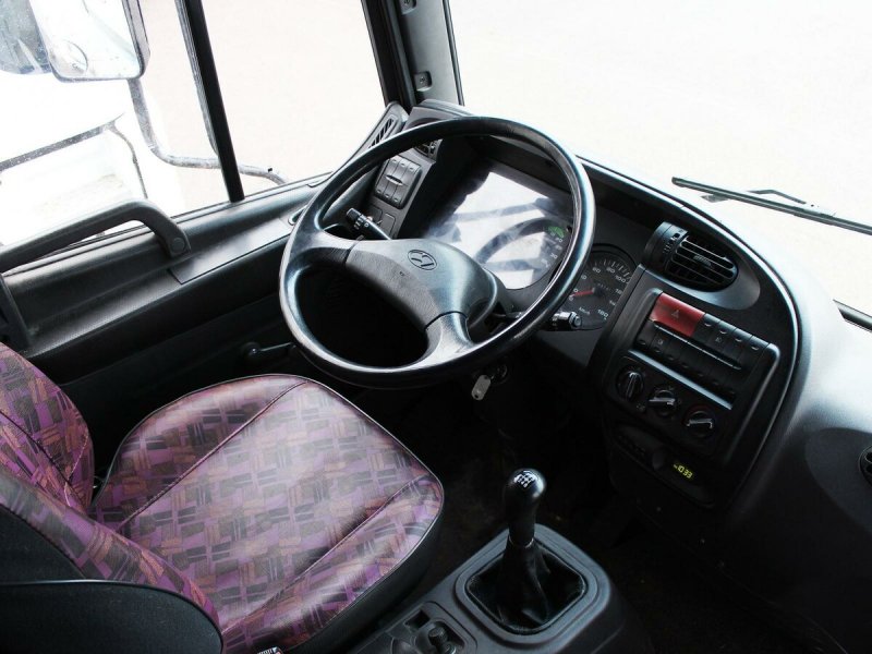 Hyundai hd120 кабина внутри