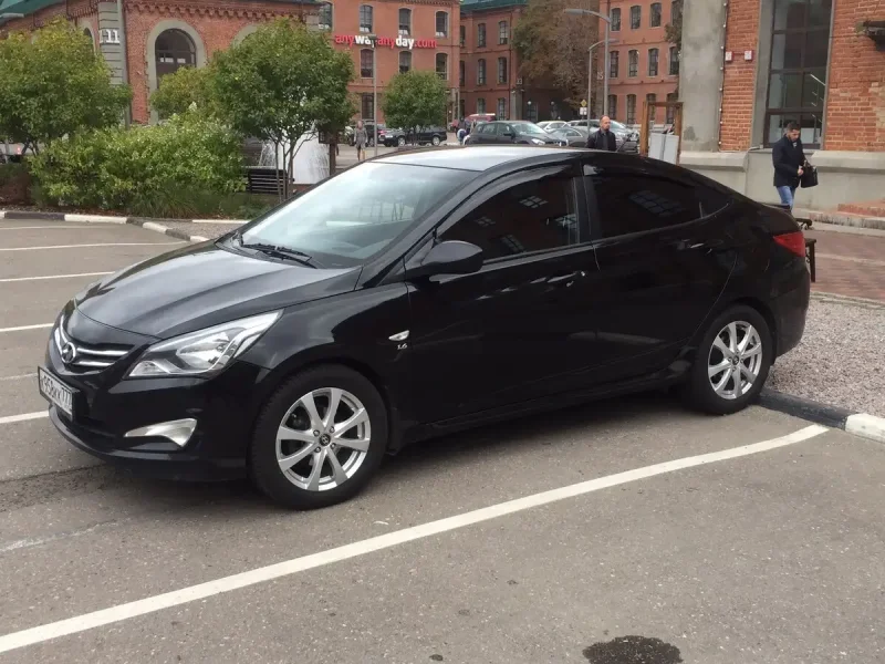 Hyundai Solaris 2014 черный