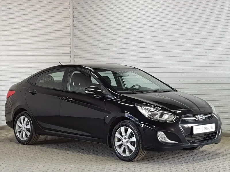 Hyundai Solaris 2011 черный