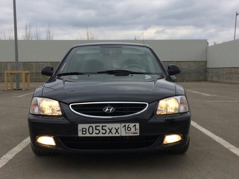 Hyundai Accent черный