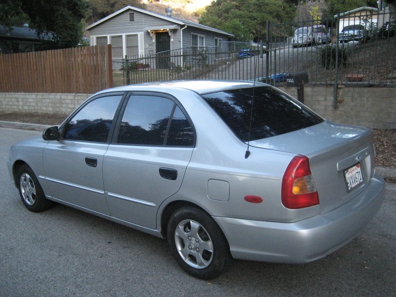 Hyundai акцент 2001