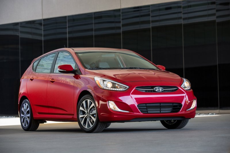Hyundai Accent 2016 хэтчбек