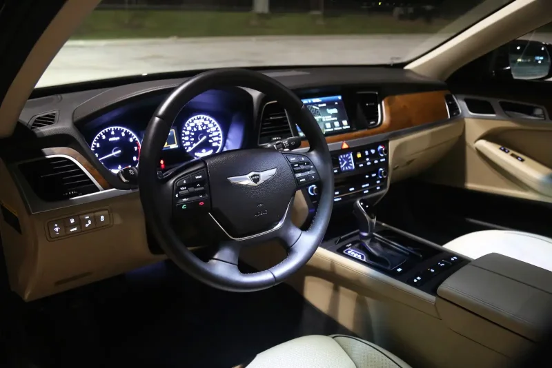 Genesis g80 салон