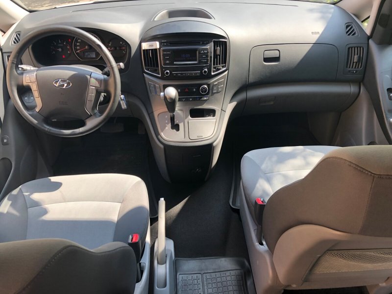 Hyundai h-1 Business