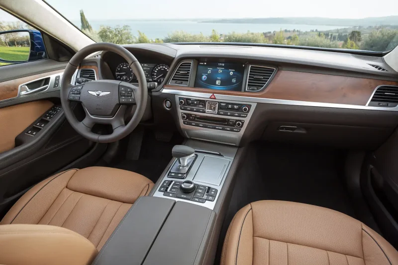 Hyundai Genesis 2015