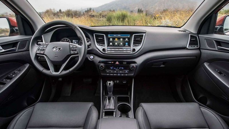 Hyundai Tucson 2017 салон