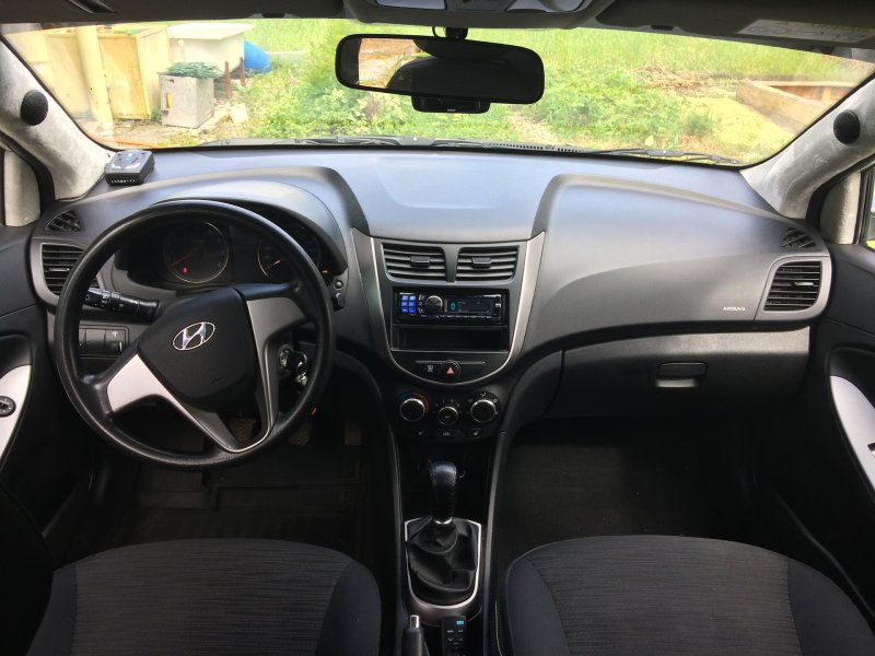 Hyundai Solaris 2014 хэтчбек