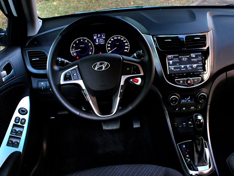 Hyundai Solaris 2014 салон