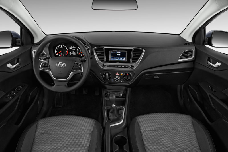 Hyundai Solaris 2018 салон