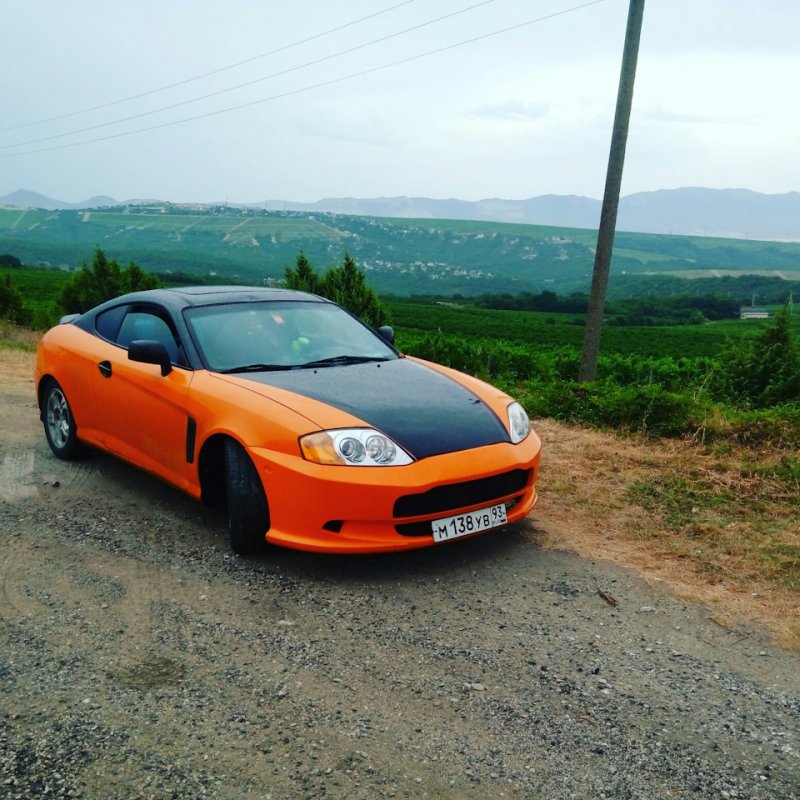 Hyundai Tiburon 2