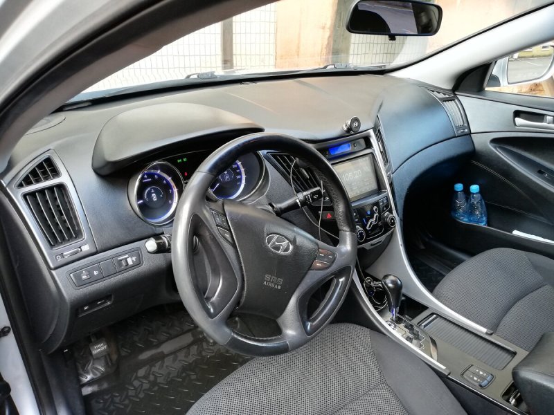 Hyundai Sonata 8 салон
