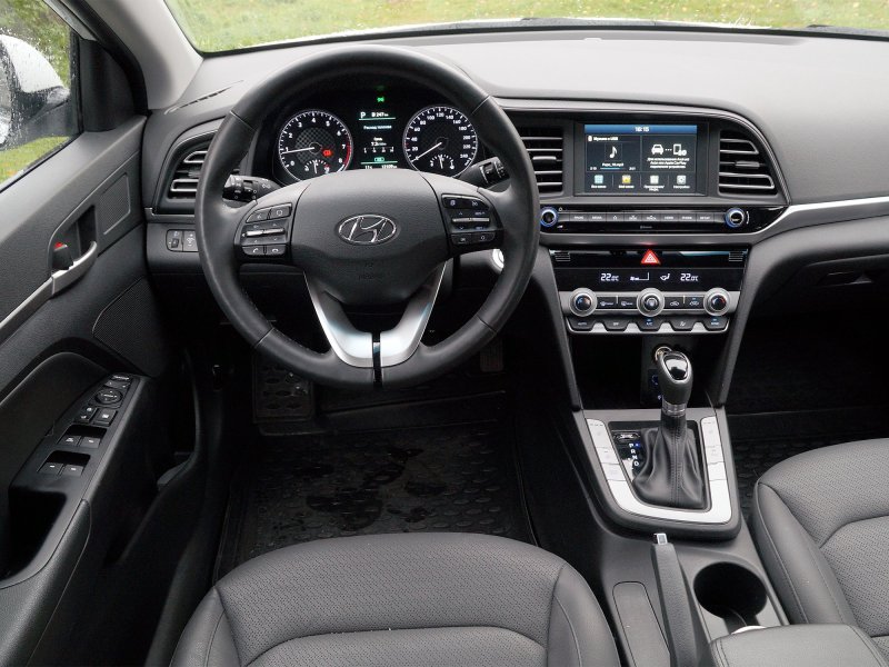 Hyundai Elantra 2016 Interior