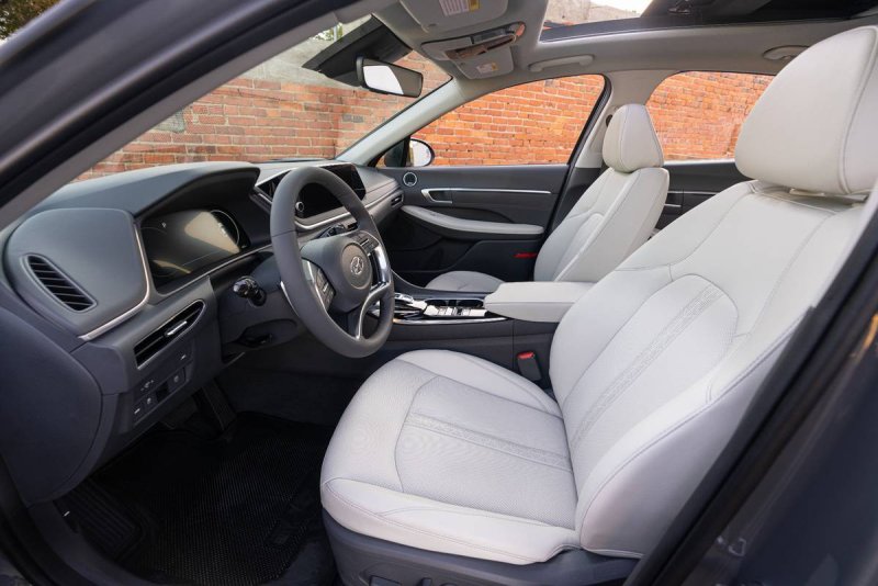 Hyundai Sonata 2018 салон белый