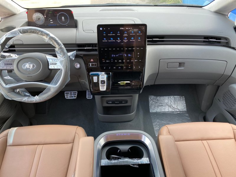 Hyundai Staria 2022 салон