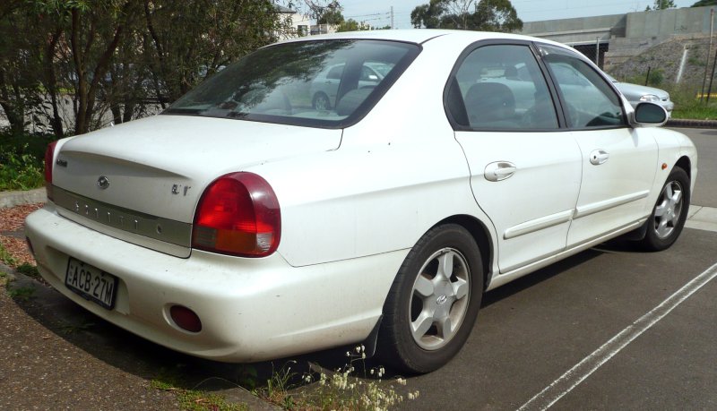 Hyundai Sonata v 2000