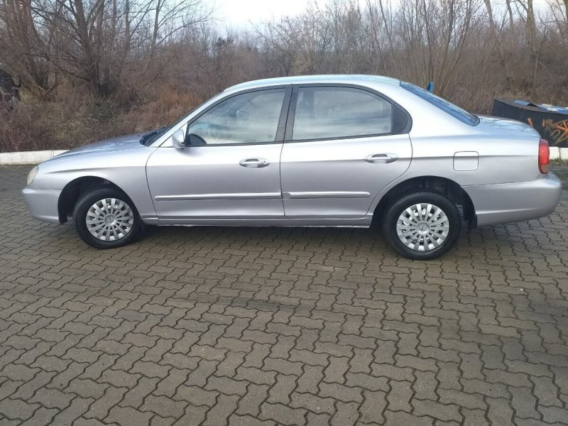 Hyundai Sonata EF 2001