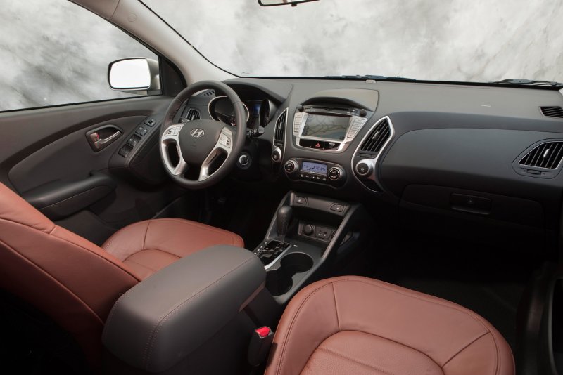 Hyundai Tucson ix35 салон