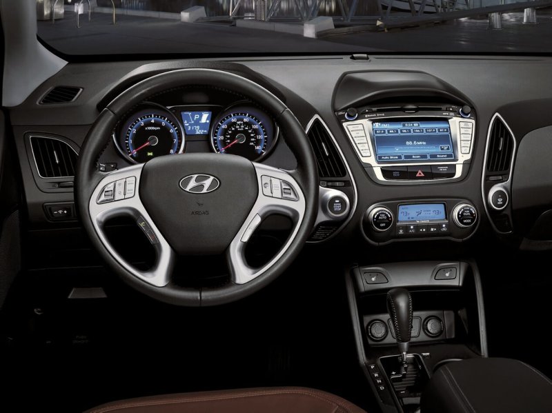 Hyundai Tucson салон 2013